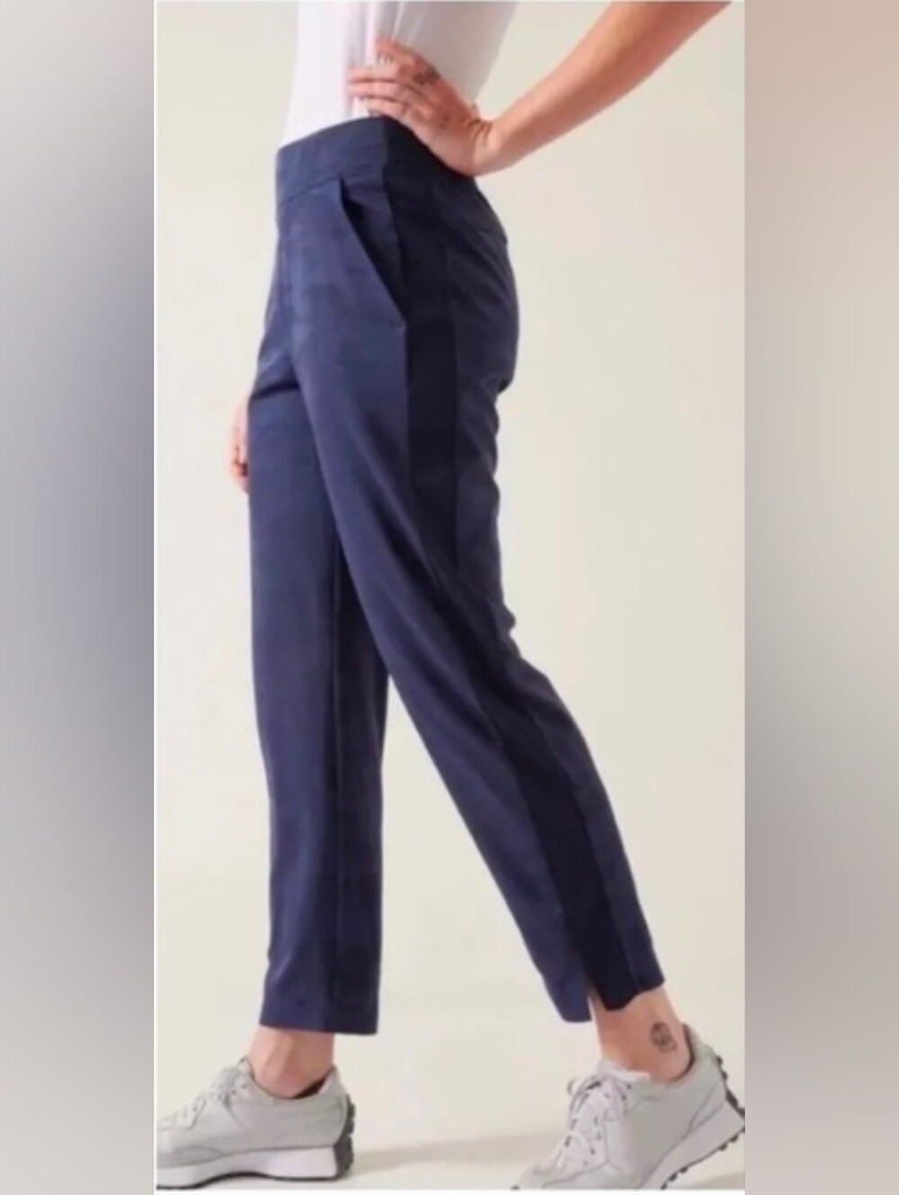 Athleta Brooklyn Mid Rise Ankle Pants Size 8 Navy Blue Travel Commute Stretch